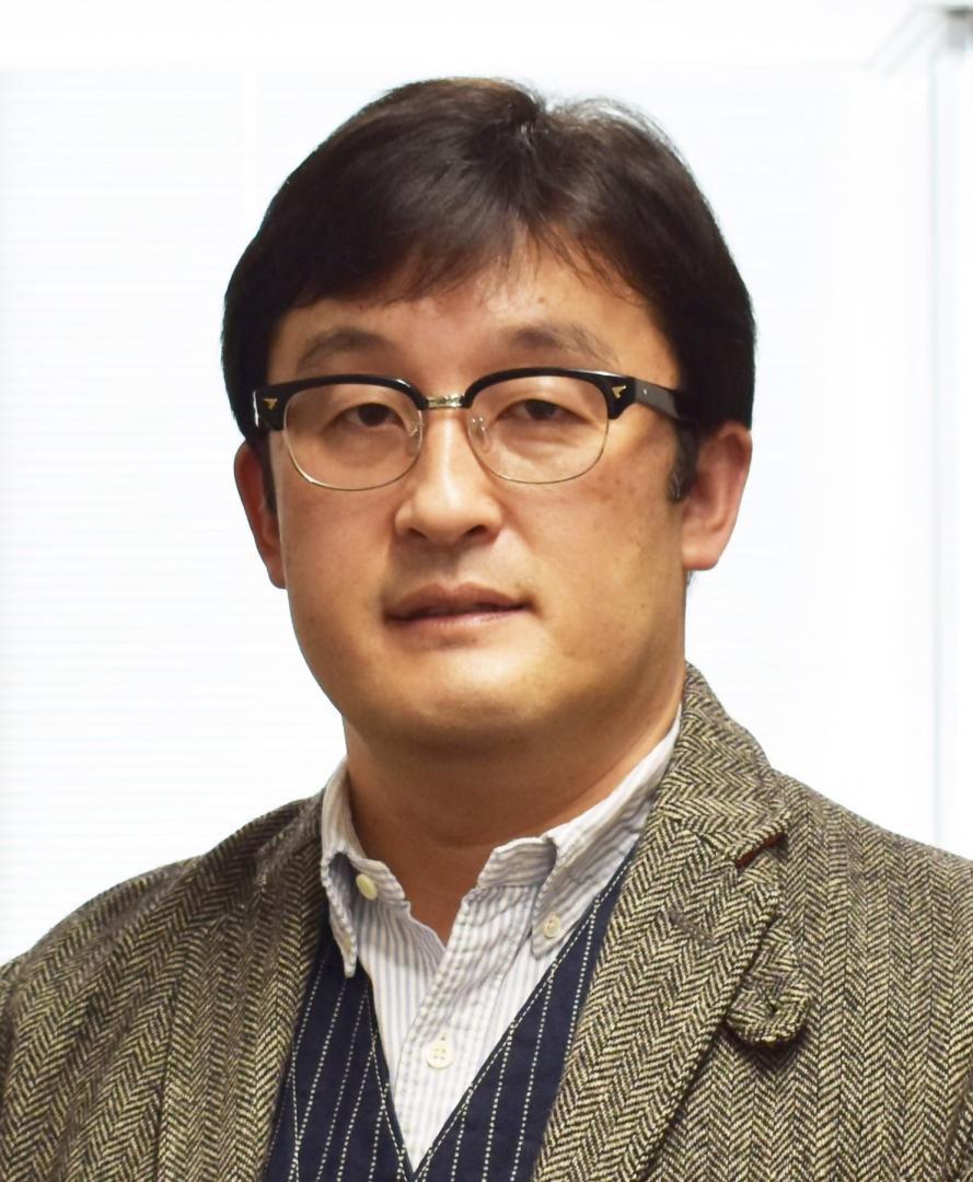 講師