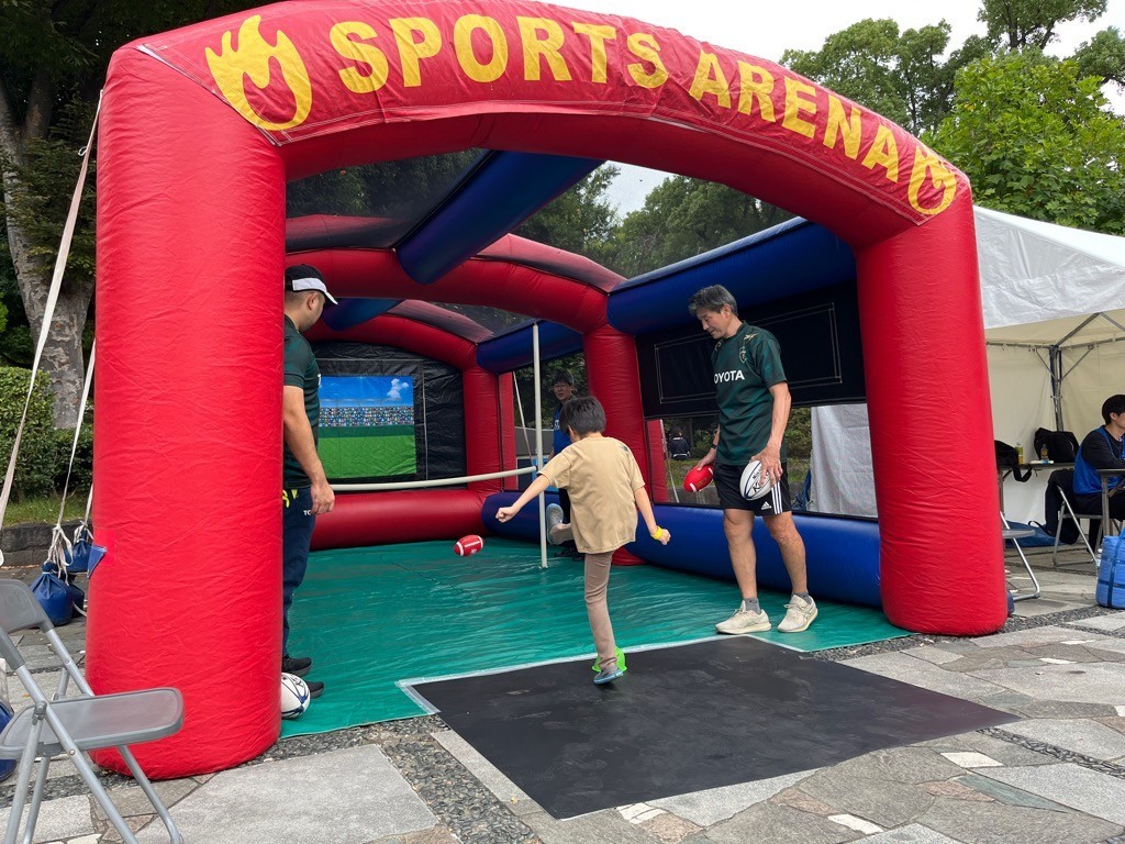 ラグビー体験の様子