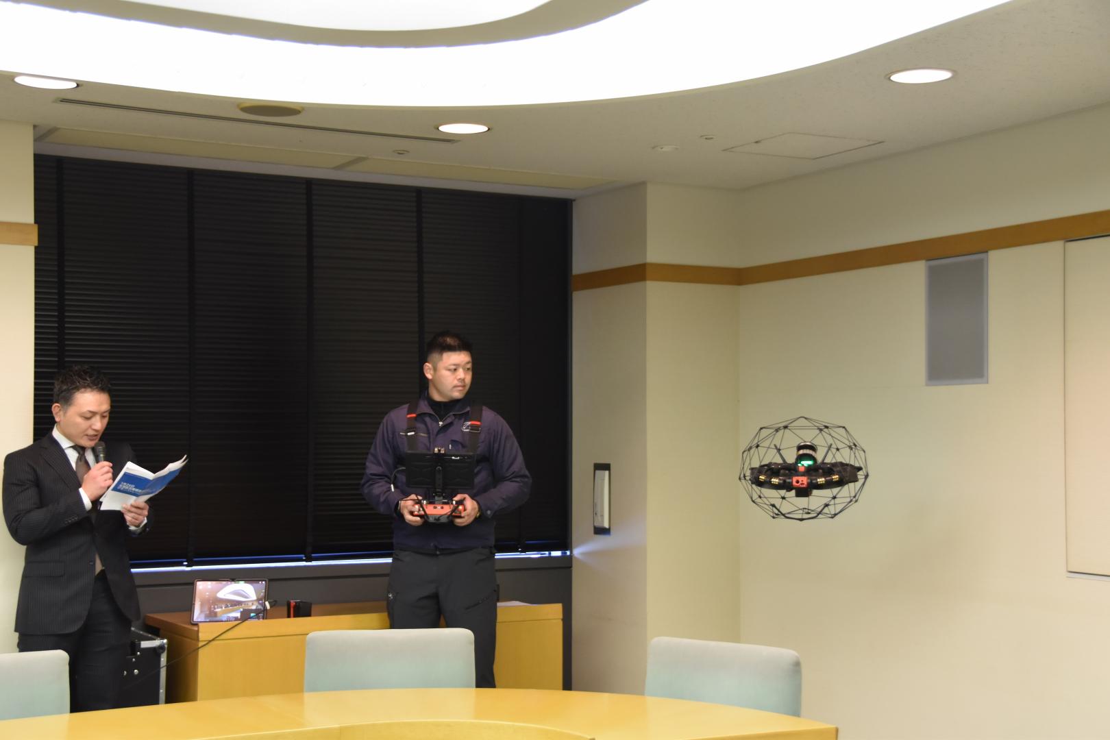 ドローンが飛んでいる様子