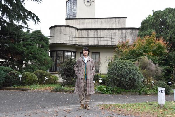 神木隆之介さん（小石川植物園本館前）