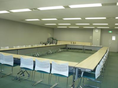 区民会議室C全体（窓側から）